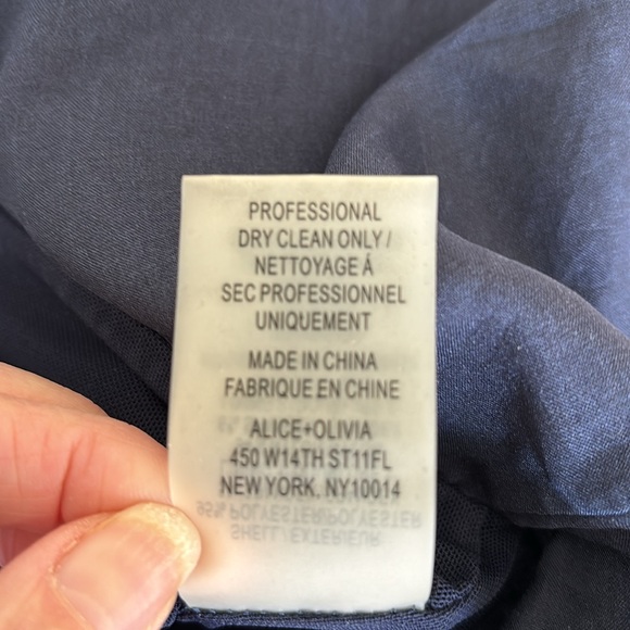 Alice + Olivia Navy Peplum Top Size Small - Picture 7 of 7